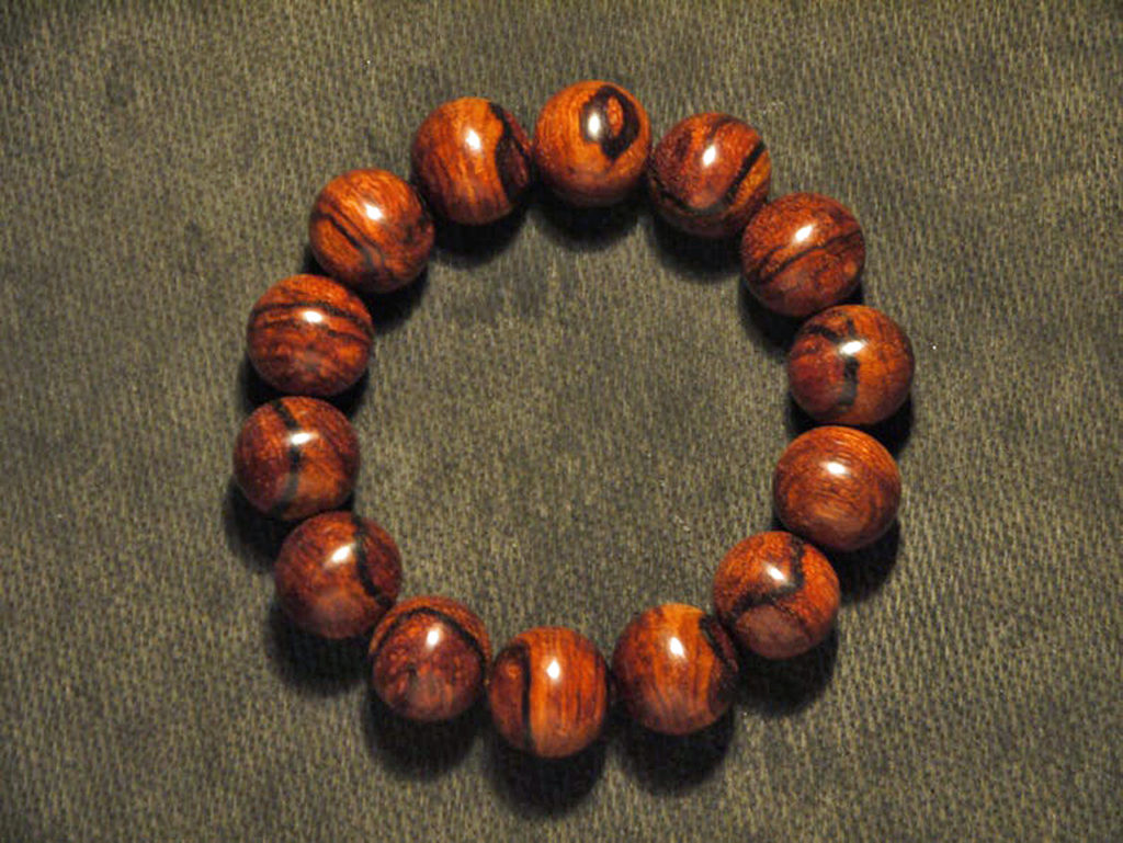 Wrist Mala, Asian Huali Fragrant Wood Beads 18mm il_794xN.1659801138_s3er
