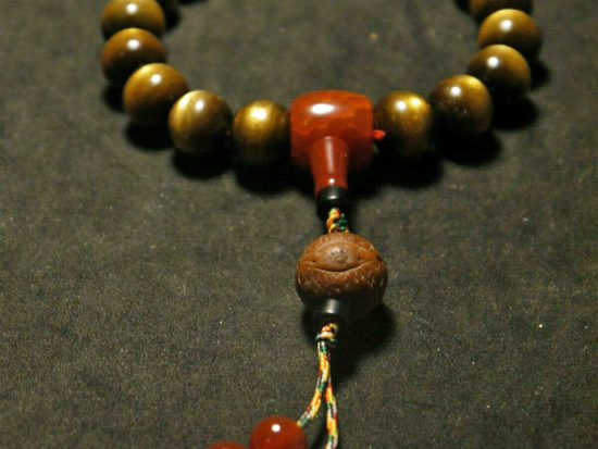 Wrist Mala, Pacific Black Golden Coral Beads, Bodhi, Carnelian 2019-07-09T220728