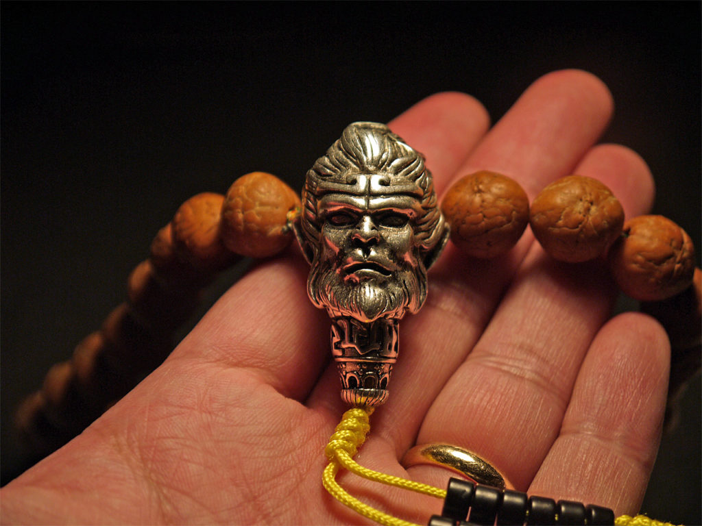 Half Mala Bodhi 14mm Silver Monkey King Guru Bead Bone Coconut P1070730