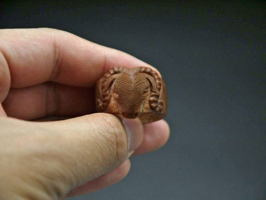 Vintage Chinese Style Carved Goat Thumb Ring 1