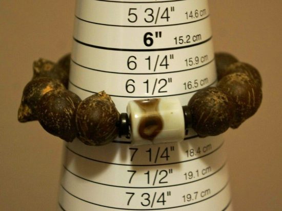 Wrist Mala, Golden Mouse Bodhi Coconut Seeds 17mm, Lace Agate Bead 8