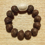 Wrist Mala, 15mm Coconut Seeds, White Tortoise Shell Bead 01