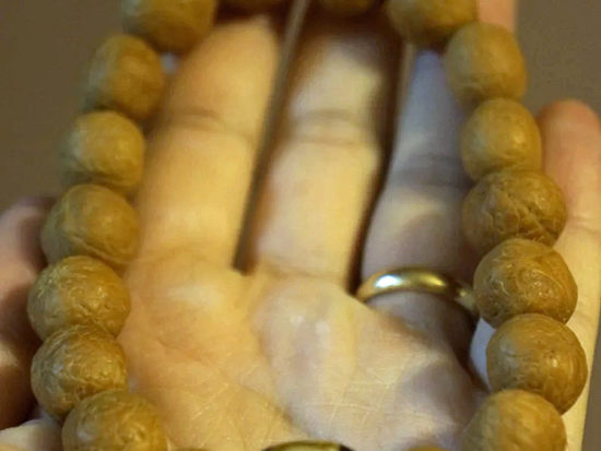 Hand Held Mala, (18) Dragon Eye Bodhi 14mm Seeds, Bamboo Guru Bead, Cypress Seeds 4