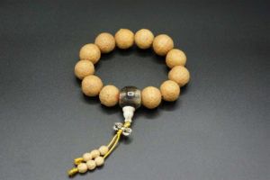 Wrist Mala, 14mm Dragon Eye Bodhi Seeds, Horn Guru Bead 1