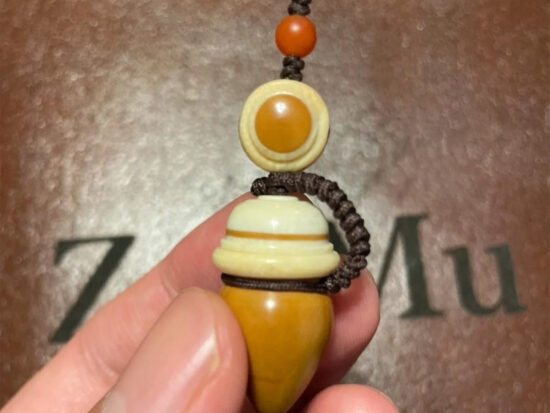 Capsule/Llocket Container or Snuff Bottle, Acorn Shaped Gourd 02