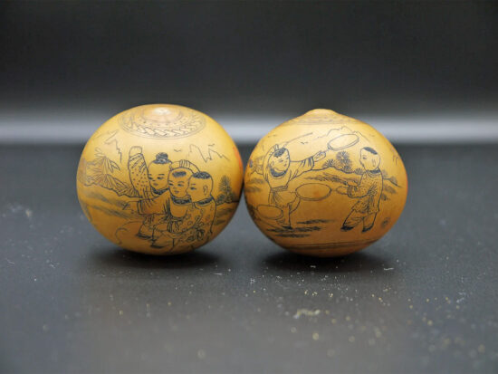 Pair of Gourds with Chinese Art & Poetry 01
