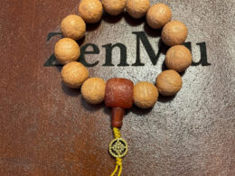Wrist Mala, 16mm Phoenix Eye Bodhi, Red Agate Guru Bead 01