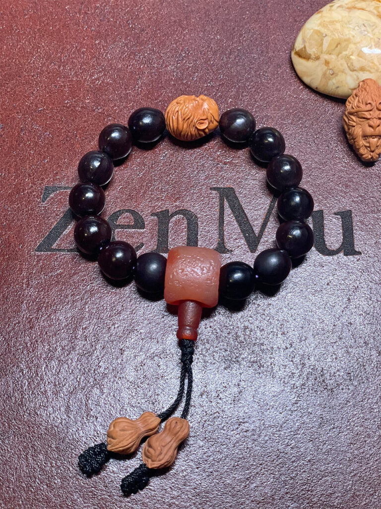 Wrist Mala, Mu Huan Bodhi Beads, Monkey King Carved Pit 01