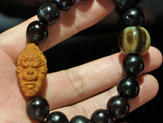 Wrist Mala, Mu Huan Bodhi Beads, Monkey King Carved Pit, Edition 2 02