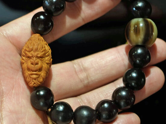 Wrist Mala, Mu Huan Bodhi Beads, Monkey King Carved Pit, Edition 2 07